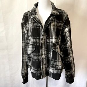 La mile tweed, sweater bomber jacket size large NWT
